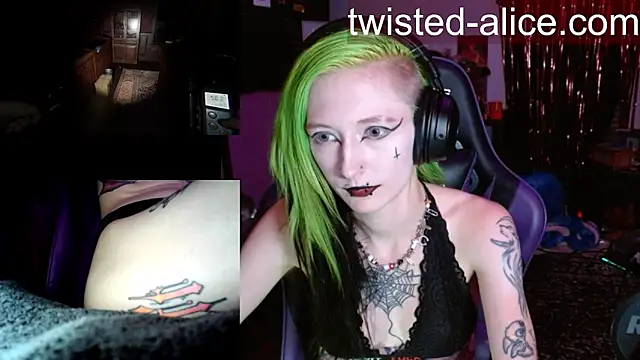Twisted_Alice live