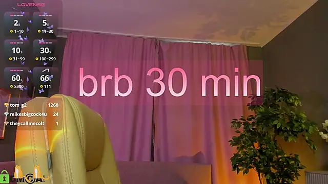 Ursula_Andres live