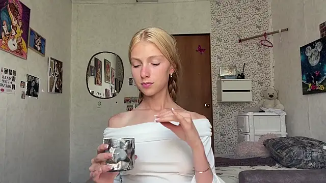 AliceGilbert_ live