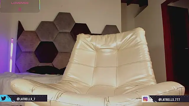Latrellx7 live