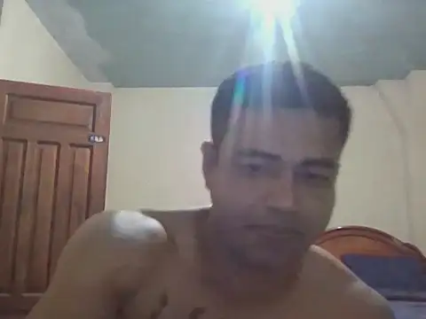 User_02_ live