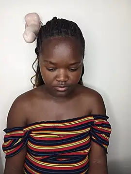 little_creamy live