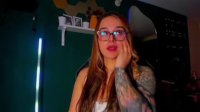 evy_orange1 live