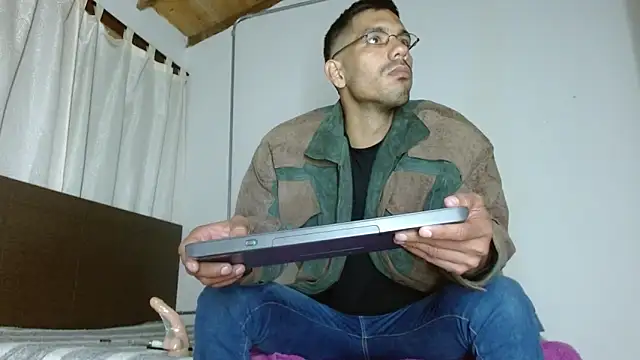 JohanyLatino live