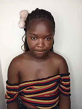 little_creamy live