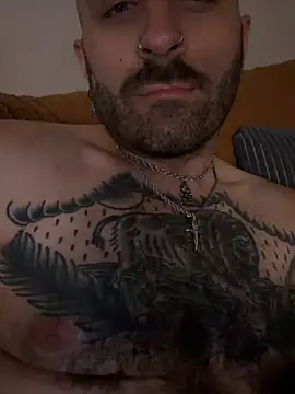 girthxcrisis live