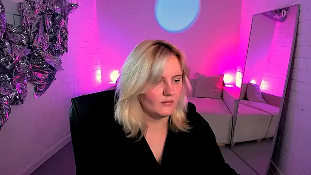 KathyBriggs live