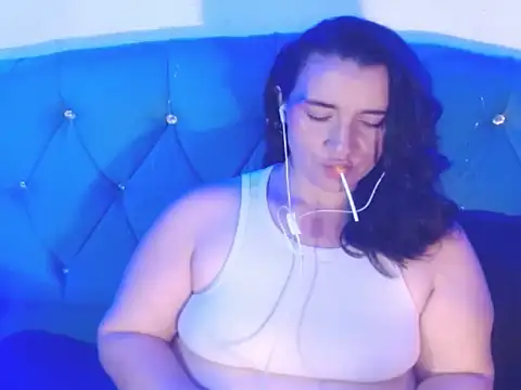 Alice_Jovovich69 live
