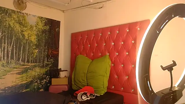 Lucile_Carrie live