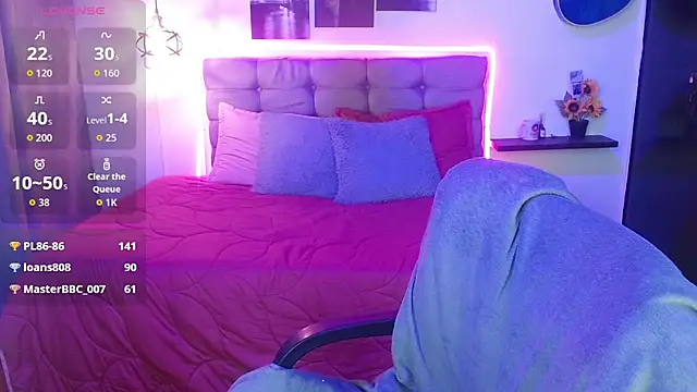 Srta_saraa live
