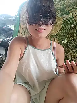 Linda-yiyi live