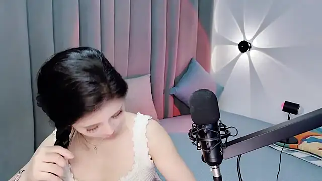 Momo-Wow live