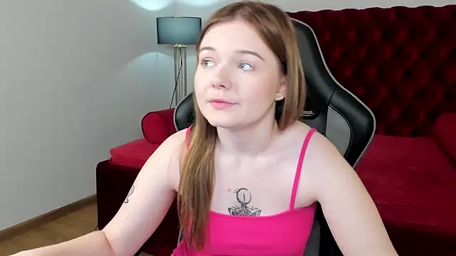 ElinaVale live