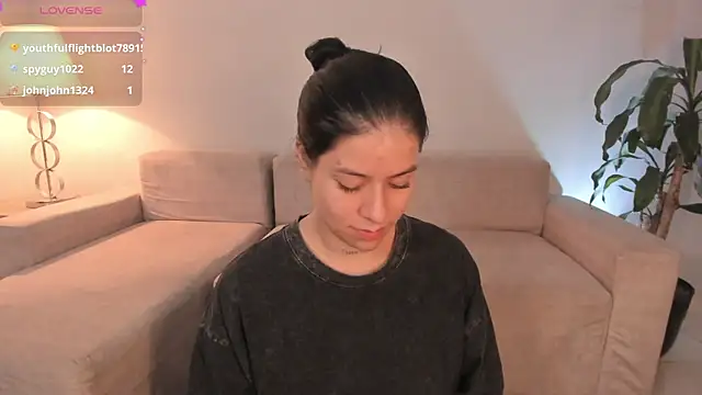 Holly_velvett live