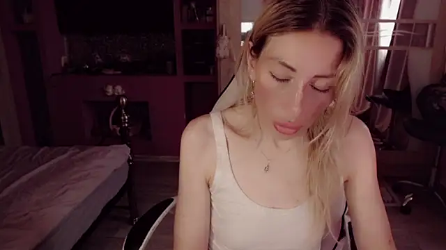 AnnieGOld_ live