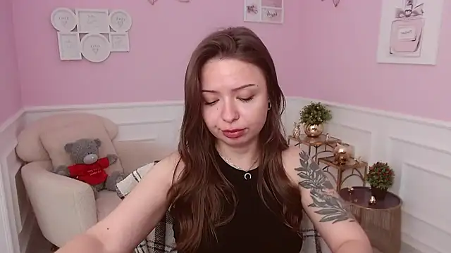 LucySkilar live