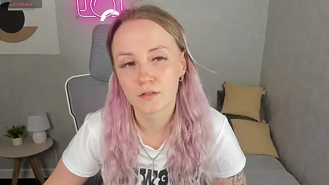 Jooyce_Howward live