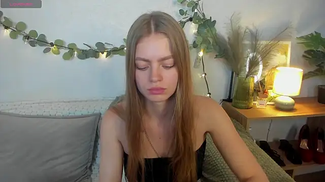 EmillyStarr live