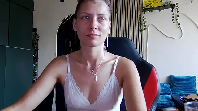 karo123421 live