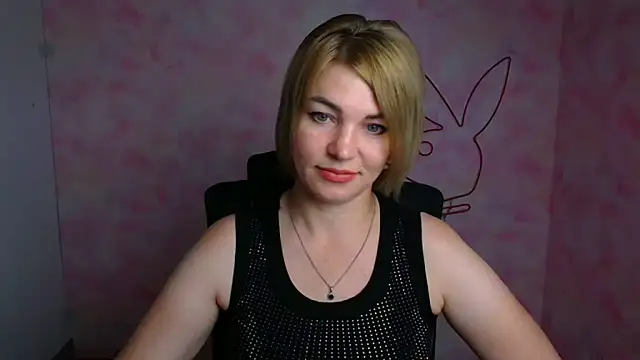CuttieEmma live
