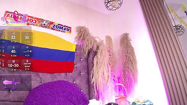Amara_Davis1 live