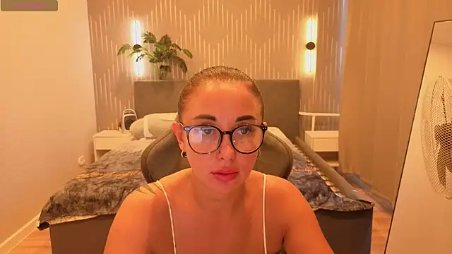 Mary_Holland live