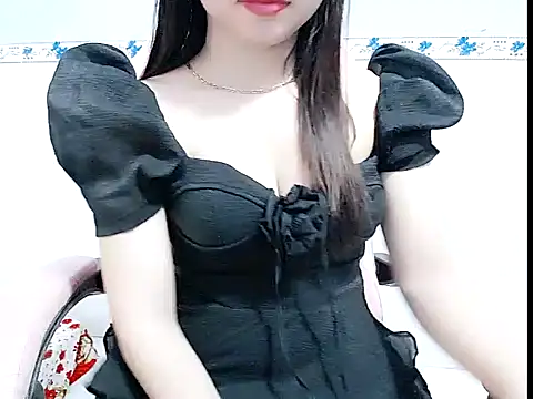 Emilysexy_cut live
