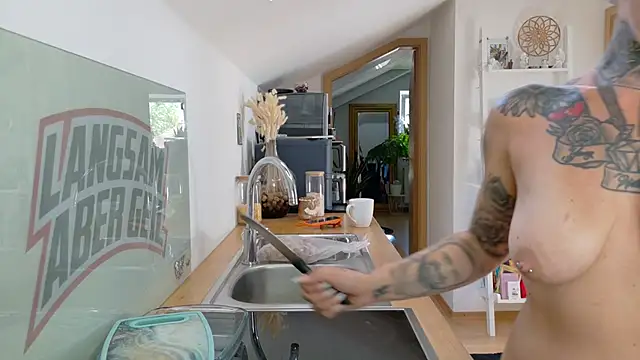 BrownieyQueen live