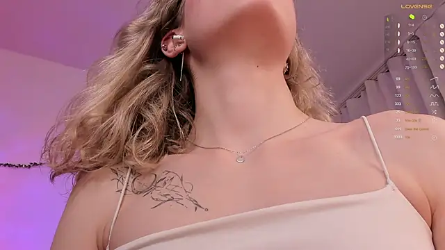Leila_Vanilla live