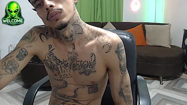 alpha_zom live