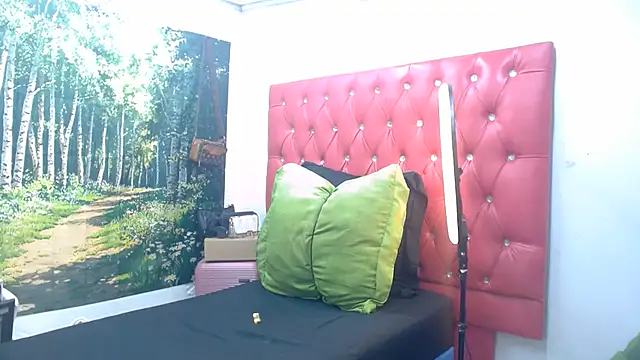 Lucile_Carrie live