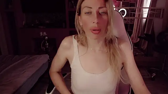AnnieGOld_ live