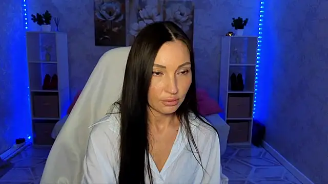 NikoleMills profile