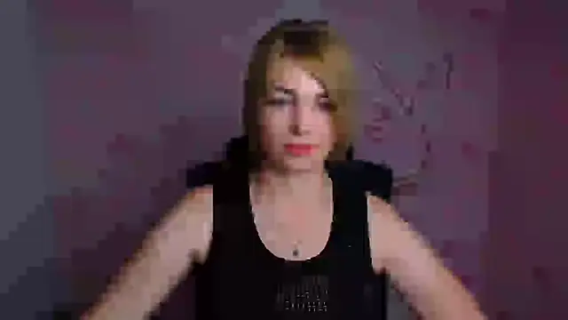 CuttieEmma live