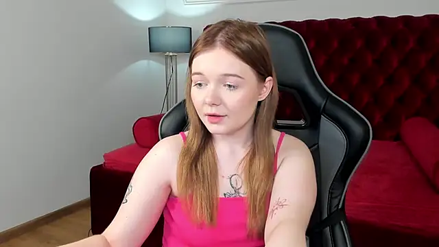 ElinaVale live
