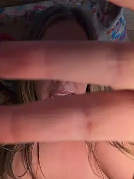 hollyharmd live