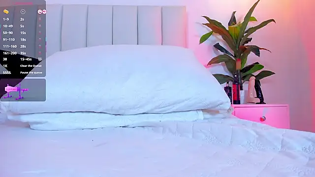 _Emily_Queen live