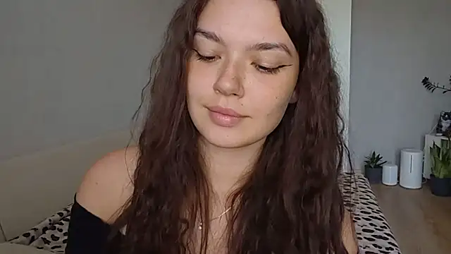Vicki_queen live
