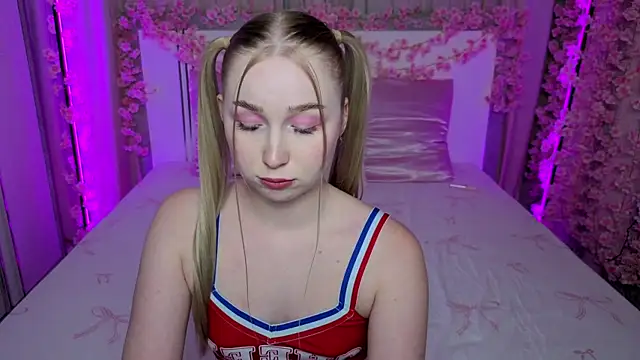 LilyStarlight live