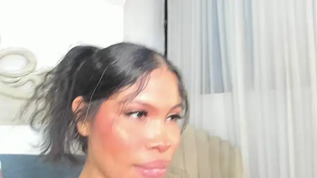 chloe_miller7 live