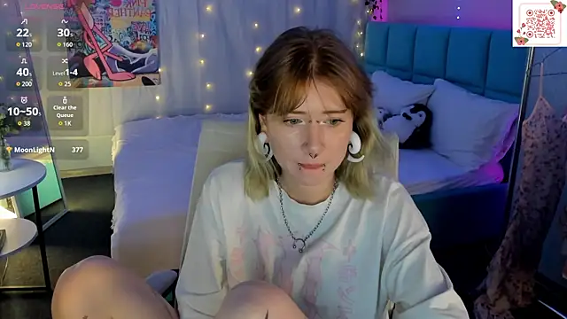 Elira_Vane live
