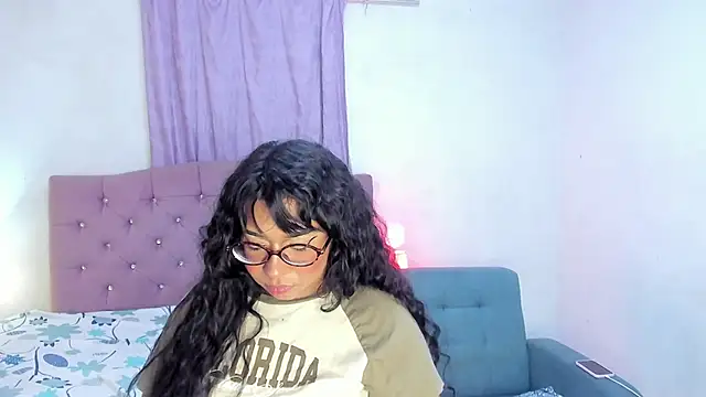 Latinabombsheell live