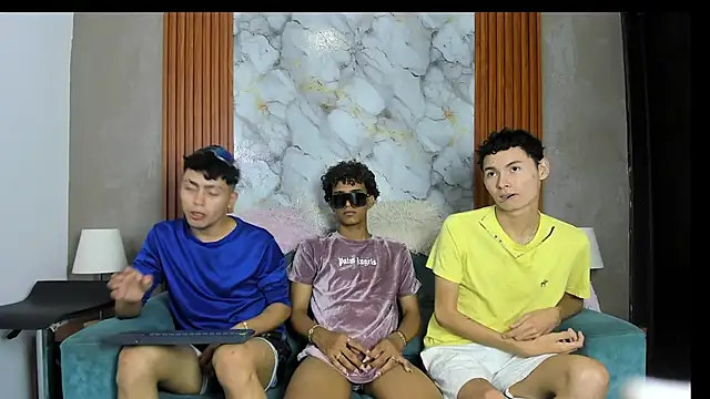 VERY_HOT_GUYS live