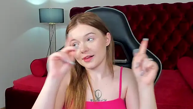 ElinaVale live