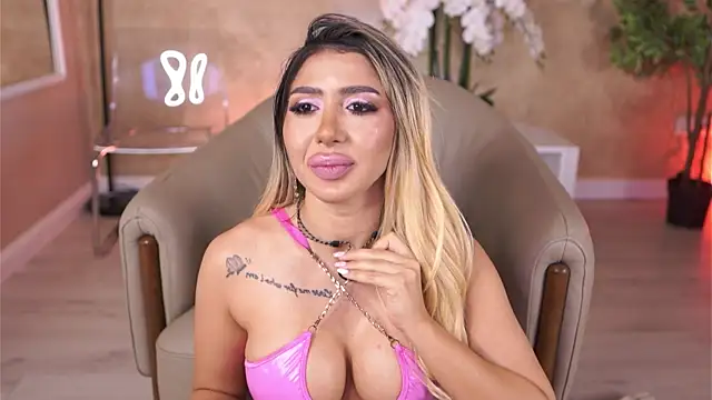 LucyyRosse live