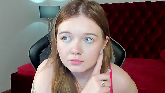 ElinaVale live