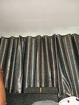 Miss_Lunar live