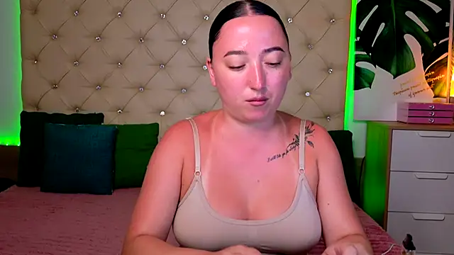 AVA_MAXIMUS live