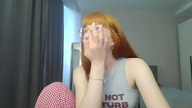 NeeCarfave live