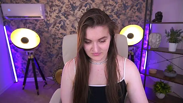 EmmyCharmm live